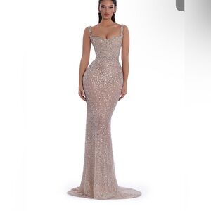 Elegant Women's Prom Dress in Sparkling Cream